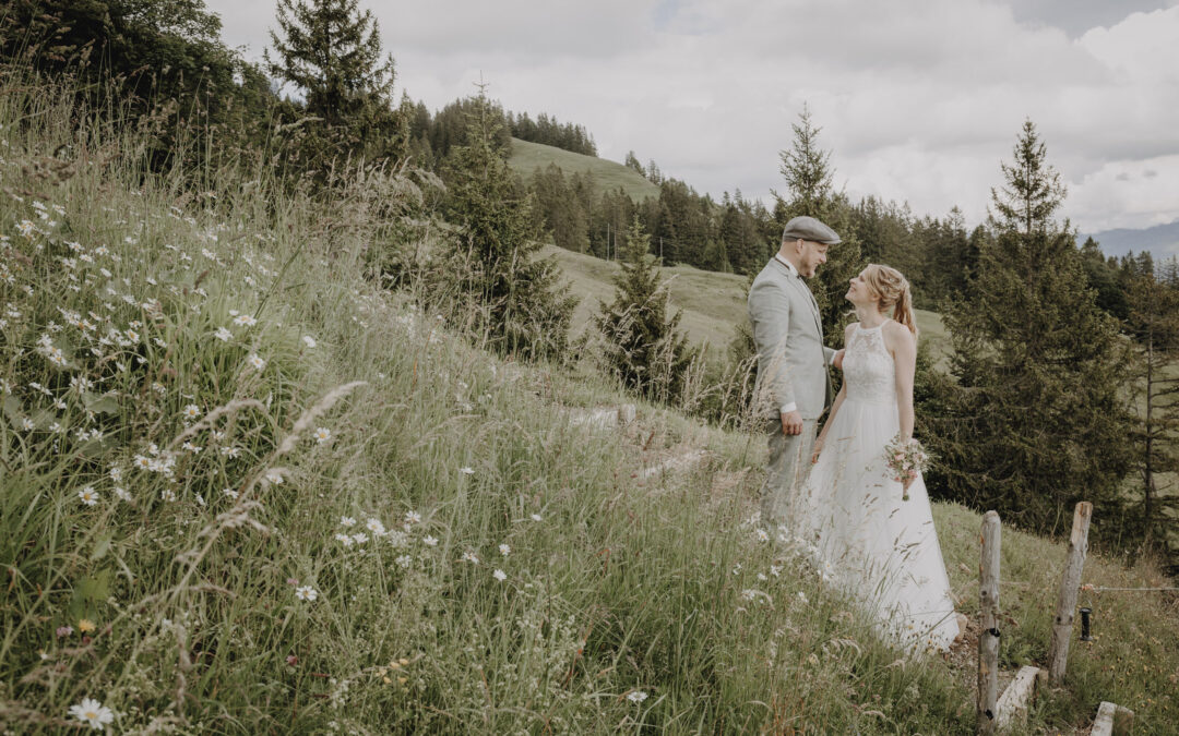 Roman­ti­sche Som­mer­hoch­zeit in der Zen­tral­schweiz